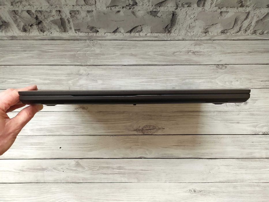 Dell Precision 3541 FHD IPS i7-9850H/16GB DDR4/512GB/NVIDIA P620 4GB