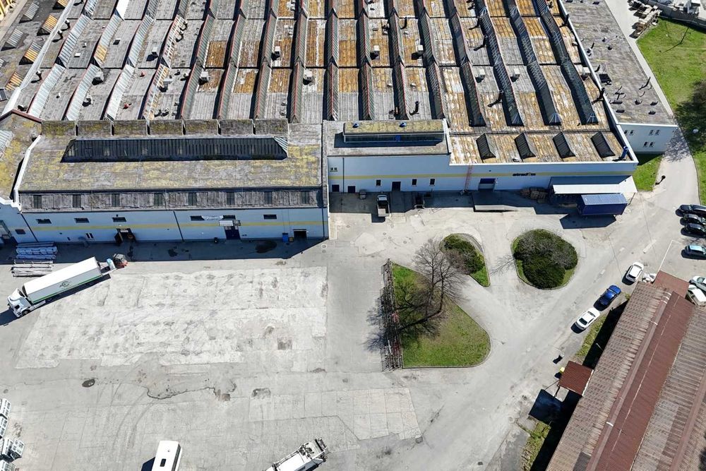 Hala magazyn na parterze ok 2000m2  Stradom