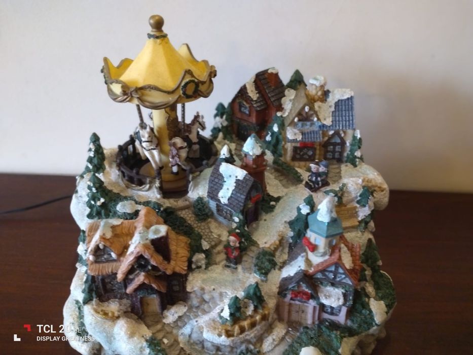 Aldeia de Natal com carrocel