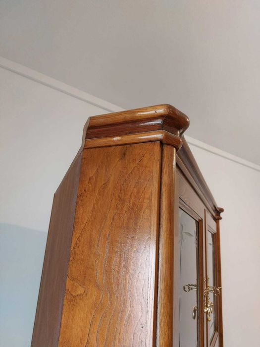 Móvel de canto para TV em Cerejeira - Ótimo estado