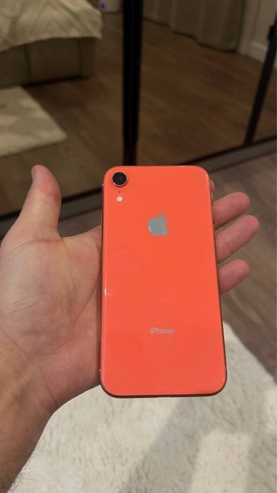 Продам iPhone Xr coral