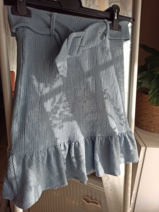 Spódniczka błękit klamra falbana dopasowana mini XS