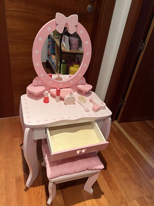 Toucador de Madeira para Criança