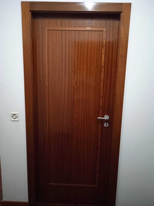 Portas interiores em madeira