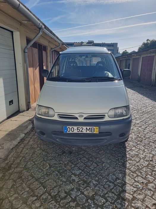 Vendo Nissan Vanette  Cargo 2.3HD 5 Lugares