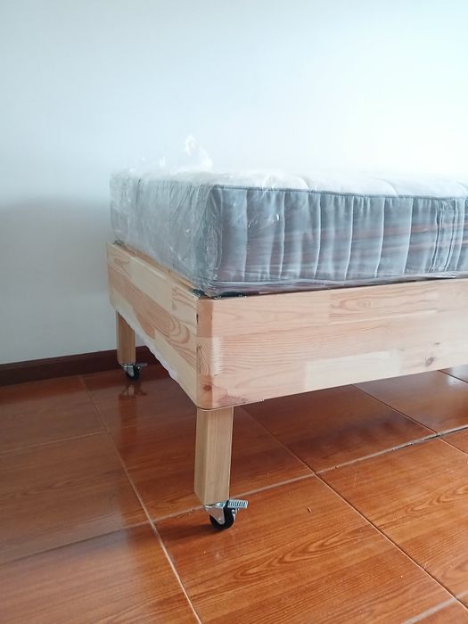 Vendo Cama Solteiro Sommier + Colchão 90x200
