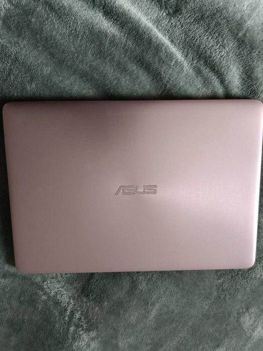 Sprzedam Laptop Asus Zenbook ux310u