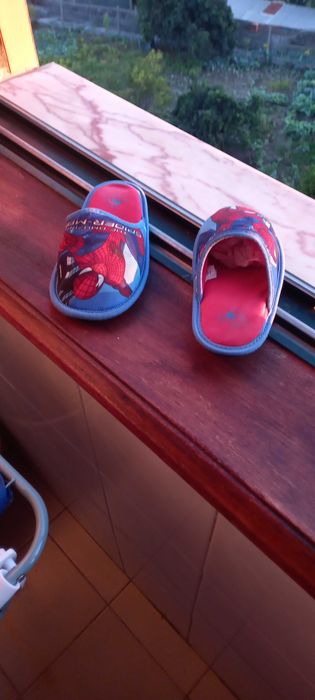 Chinelos  originais do homem aranha