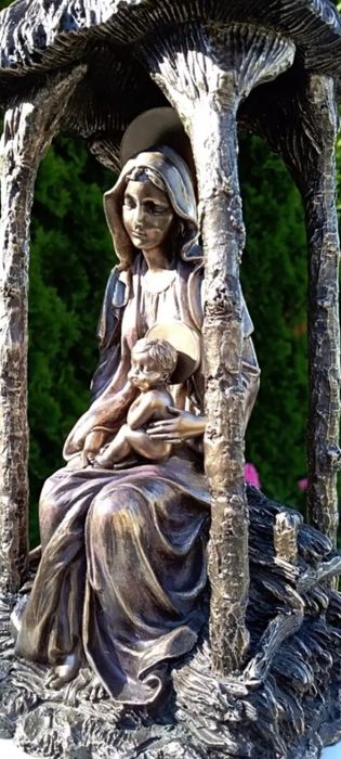 Статуетка Veronese "Діва Марія з Ісусом".