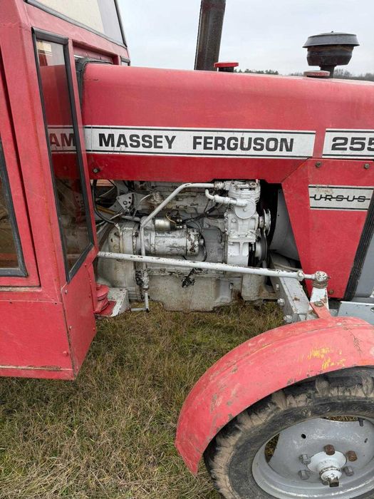 Massey Ferguson 255