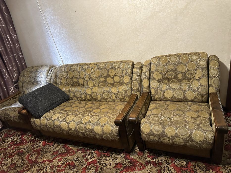 Продам б/у дивани