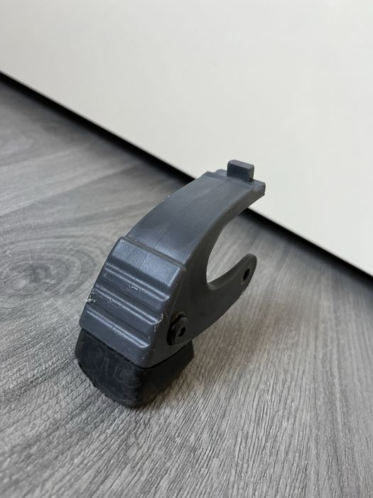 Гальмо для роликових ковзанів