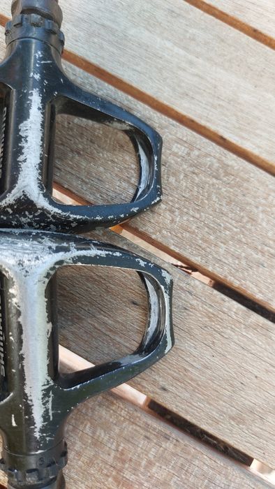 Pedais Shimano estrada R450