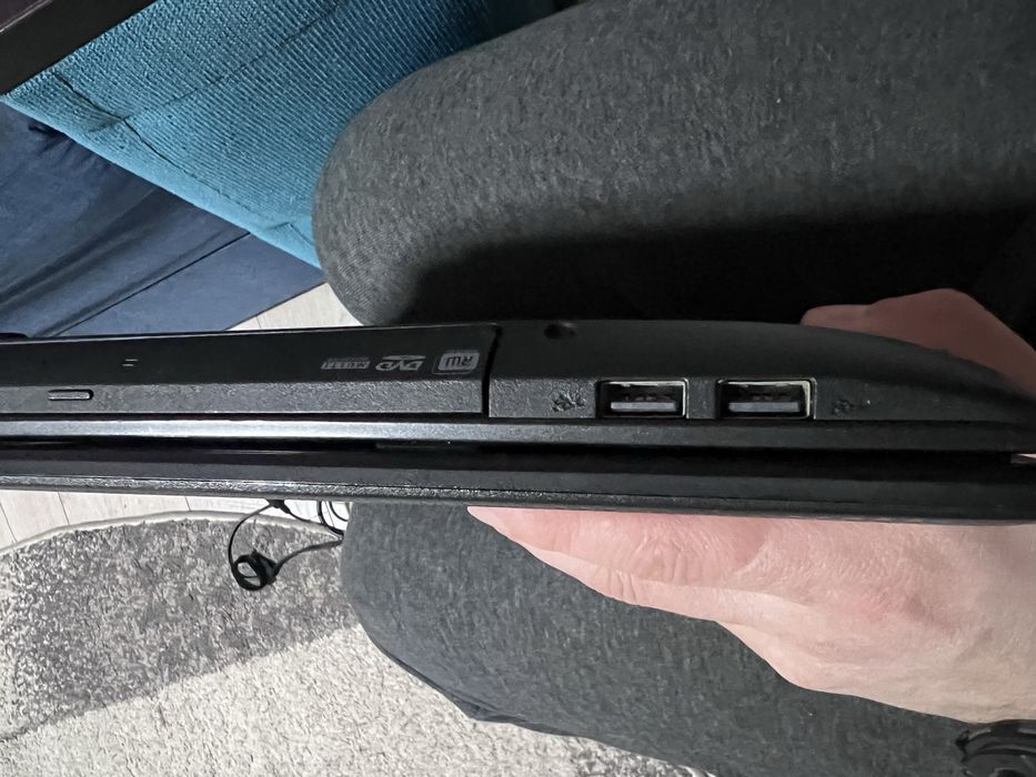 Acer eMachines E732 (і5 2,4 Гц, 8 ОЗУ, 256 SSD)