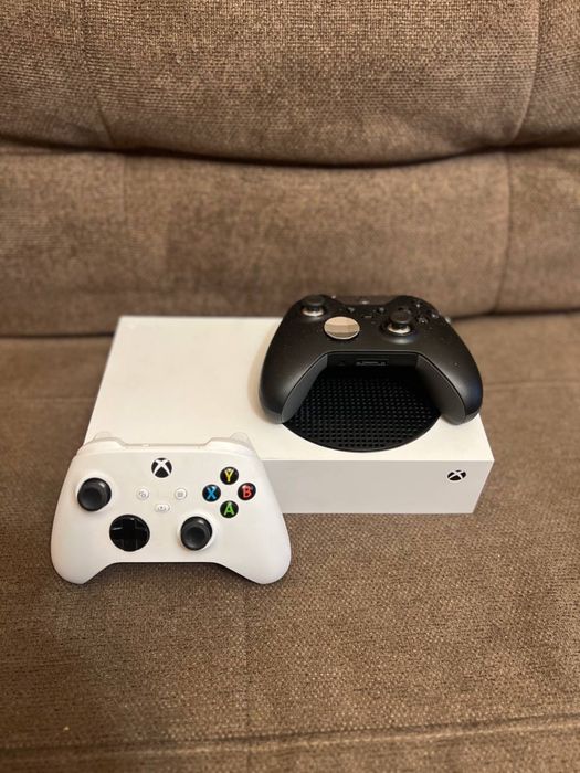 Продам Xbox Series S