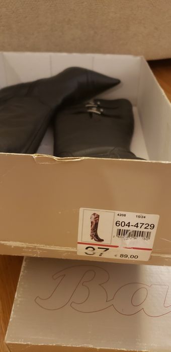 Botas em pele - Bata