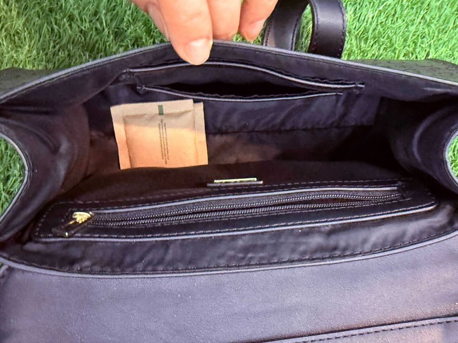 нова сумка Guess