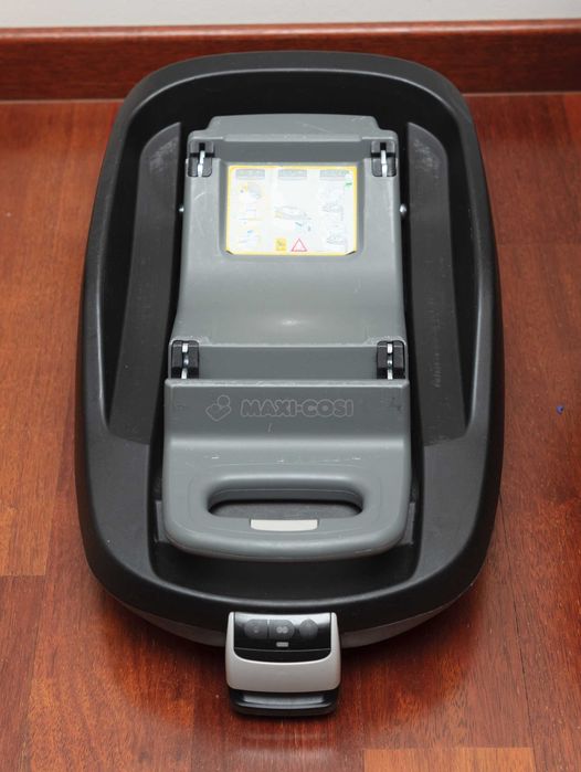Fotelik samochodowy Maxi-Cosi Pearl 9-18kg + baza FamilyFix isofix