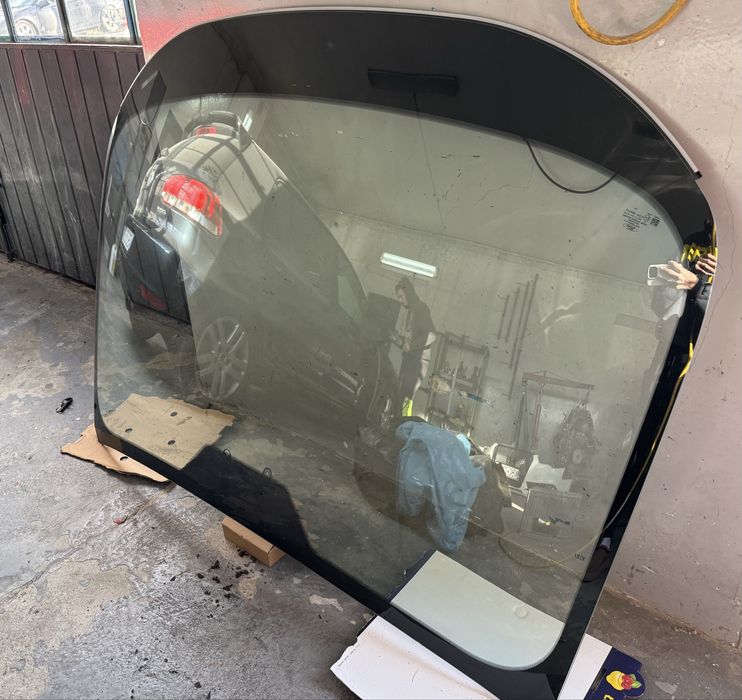 Szyba czołowa przednia Transit Connect 2015- oryginał, grzana