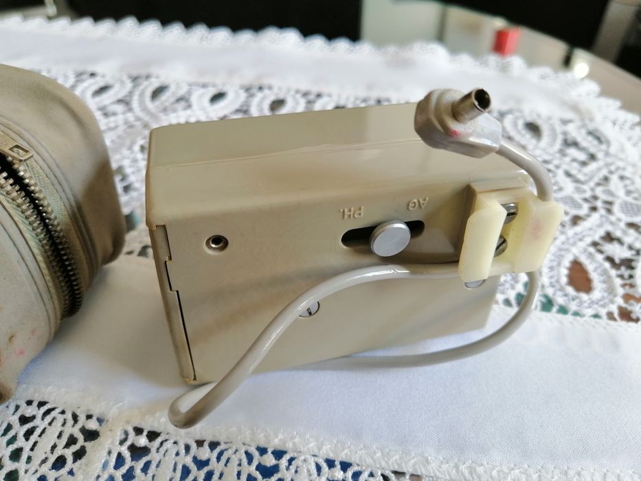 Canon Flash Unit Model J-3 with Original Case, a 1970s Model64584977520898124