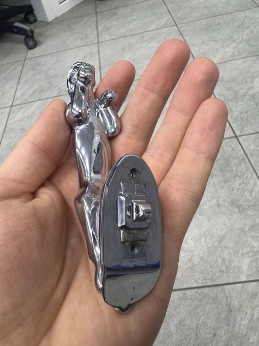 Статуетка Jaguar