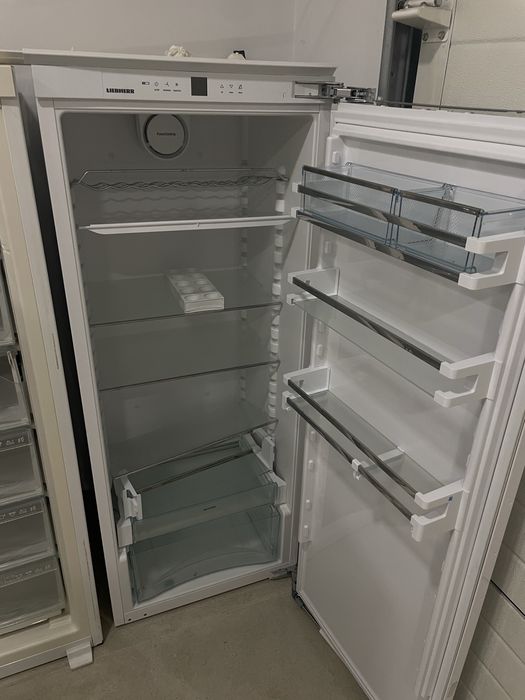 Conjunto Frigorífico Liebherr + Arca Vertical Miele (Encastre / Gama Alta)