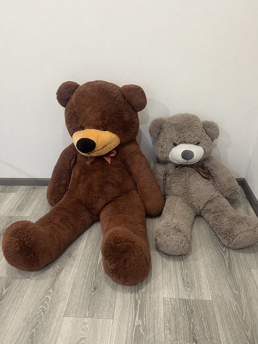 Плюшевий ведмідь 140 см