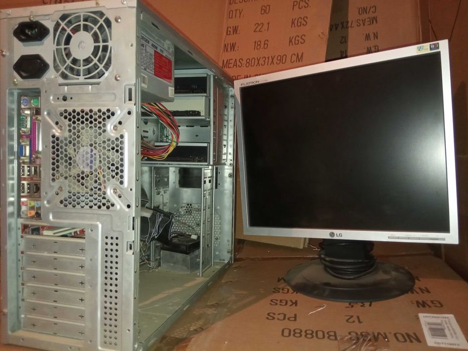 Foxconn 6150K8MA-8KRS, Socket 939, DDR (макс 4 ГБ).