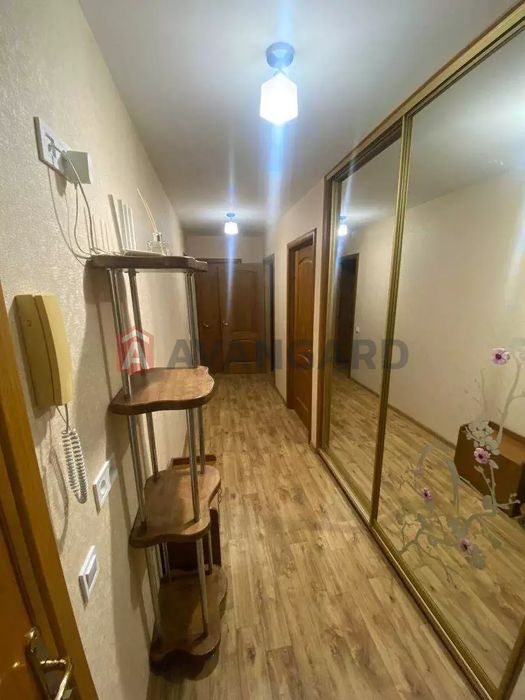 Продам 3-ком. Калиновая,свет есть