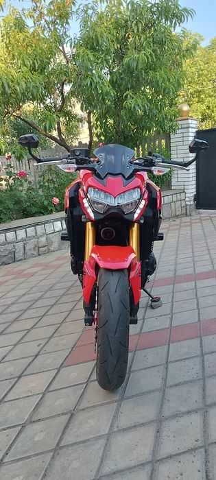 Kawasaki Z 900 2022