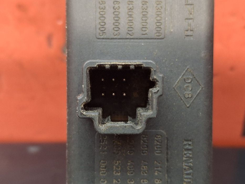 Botão / interruptor 4 piscas RENAULT Master III Chassis (EV/HV/UV)