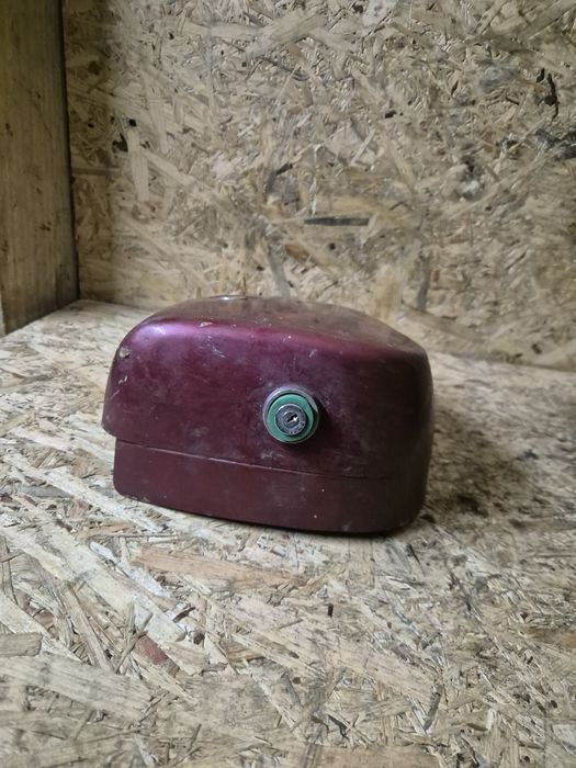 Boczek osłona akumulatora mz etz 251