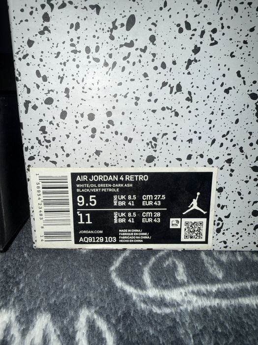 Jordan retro 4 White/Olive Green- Dark Ash