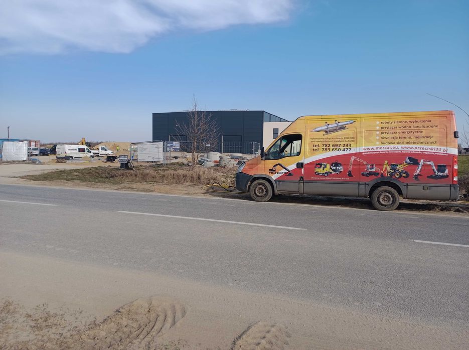 Usługi wywrotką czteroośką, transport piachu, klinca, ziemi - sprzedaż
