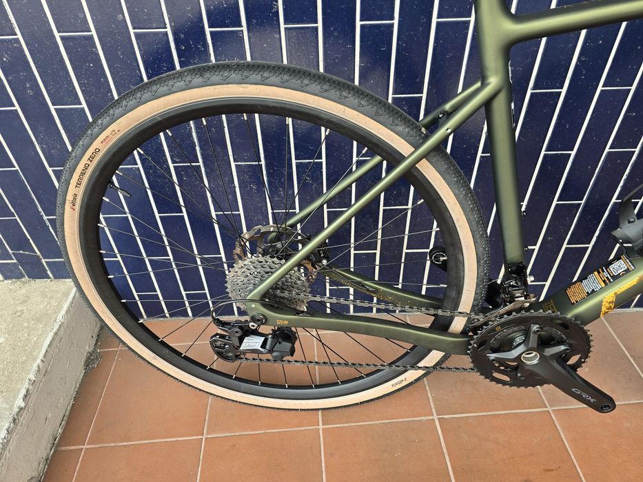 Bicicleta carbono L gravel 12x2v
