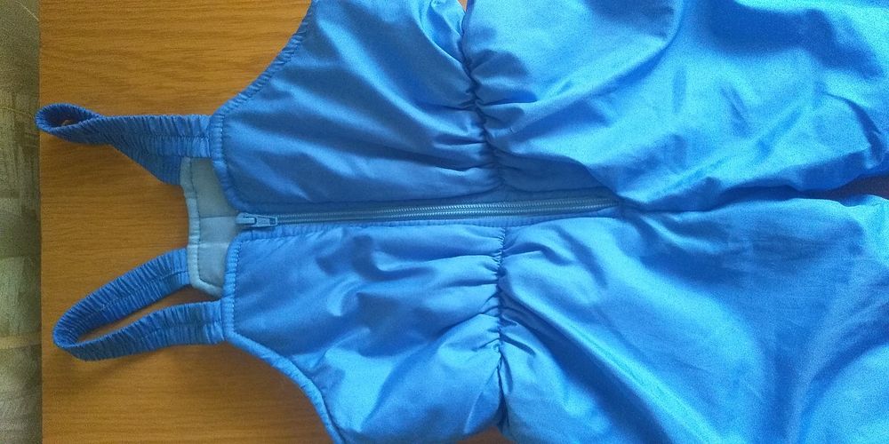 Продам комбинезон зимний на овчине на рост 92-98