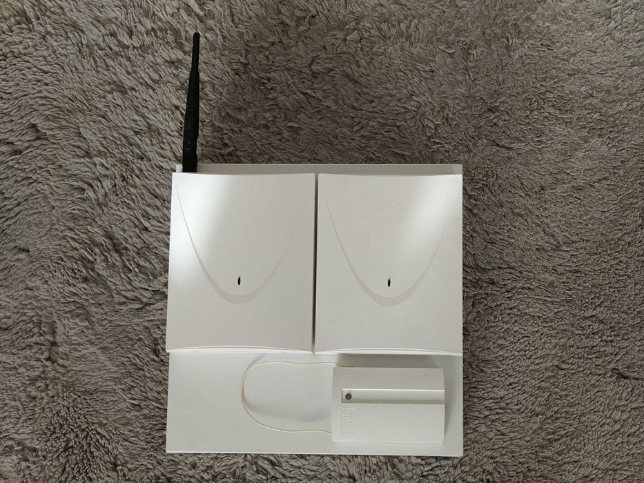 Centrala alarmowa SATEL INTEGRA 24 + ABAX + GSM | 7x APD100 | 2 piloty
