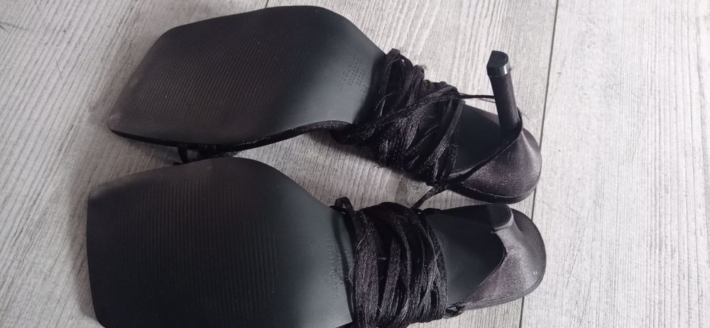 Mega seksi sandałki na szpilce