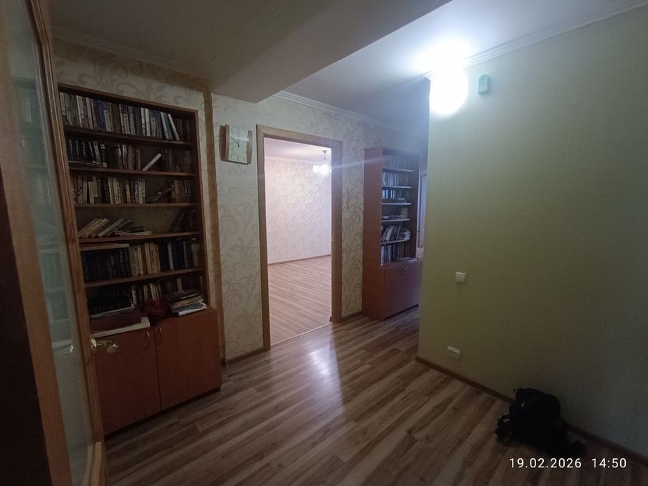 Продаж 3 кімн  Квартири ГАРНИЙ стан