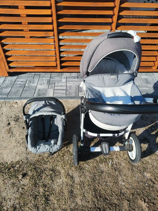Wózek gondola  i nosidełko dziecięce