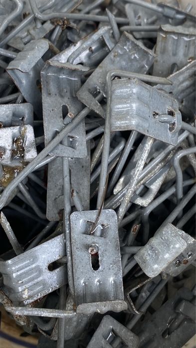 Spinki do dachówek dachówka spinka