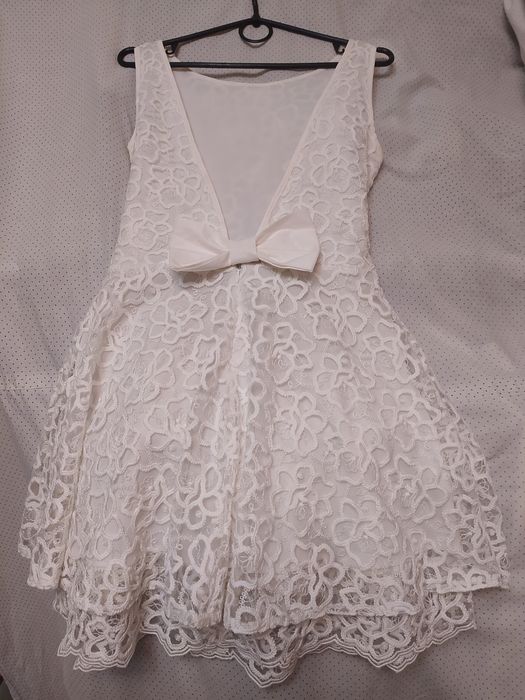 Плаття на дівчину 146.