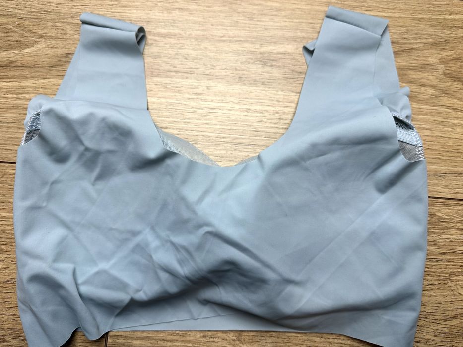 Biustonosz jasno niebieski nowy 42-44