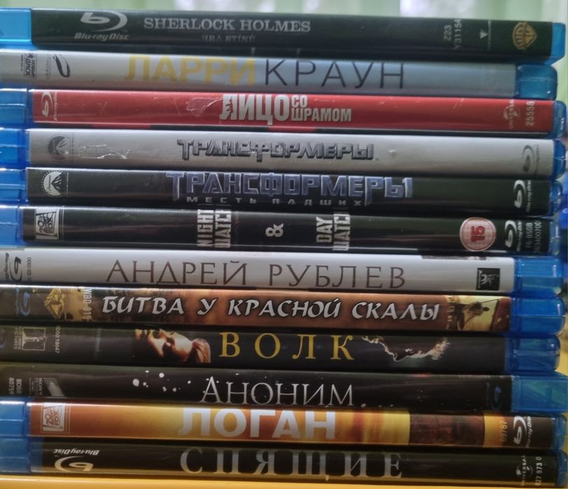 Blu ray фільми,всі диски ліцензія,і всі мають переклад.