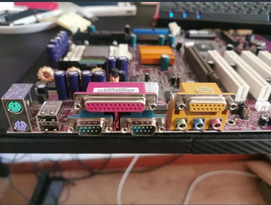 Motherboard ECS P4VXAS Socket 423 + P4 1.4