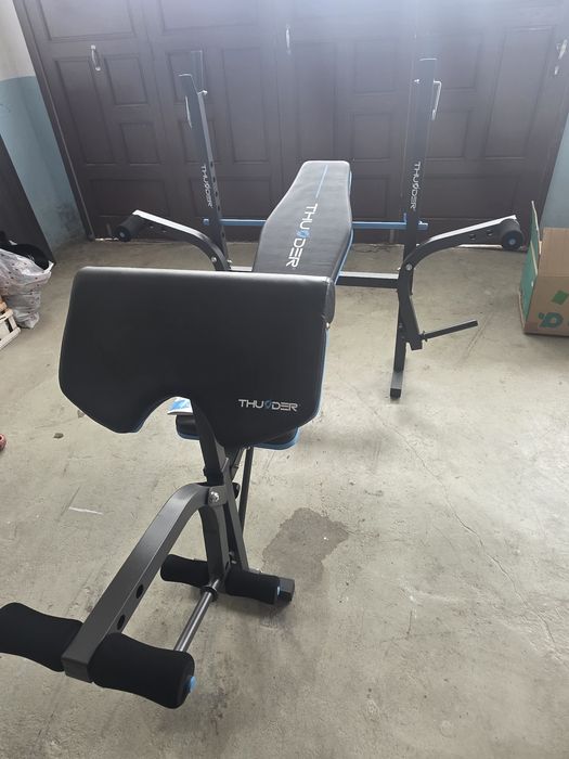 Máquina de musculação THUNDER