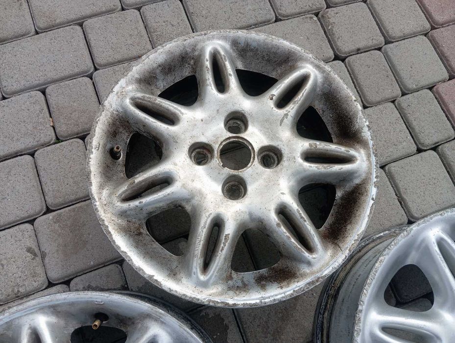 Титани 4х100 r15 et 45 5.5j диски литі алюміній ваз Ланос Opel