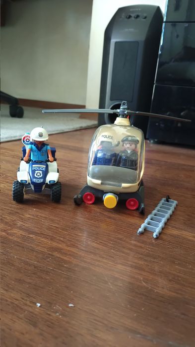 Conjunto helicóptero e mota da polícia Playmobil