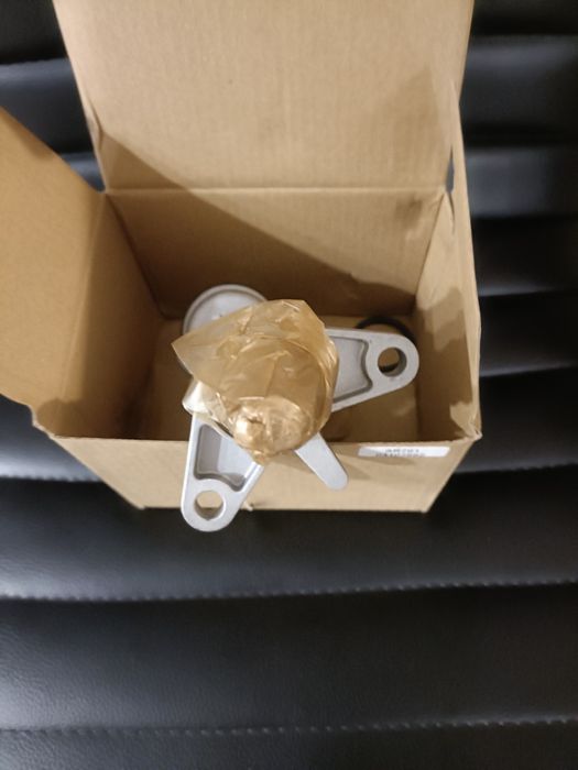 POMPKA PALIWA DO DEUTZ z pompką ręczną
 z pompką ręczną