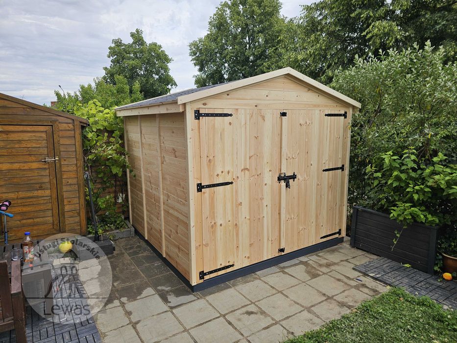 Plac zabaw, domek dla dzieci, huśtawka, domek ogrodowy,domek drewniany